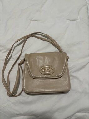 Cream Leather Crossbody Shoulder Bag with Gold Accent